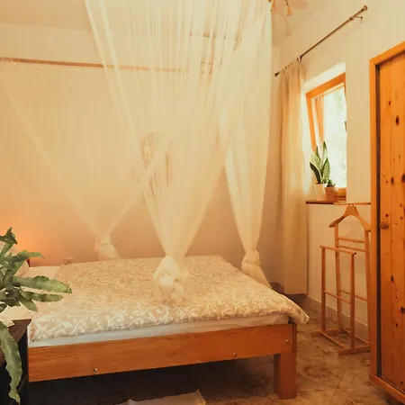 Yoga, Bed & Vegan Breakfast Bed & Breakfast *
